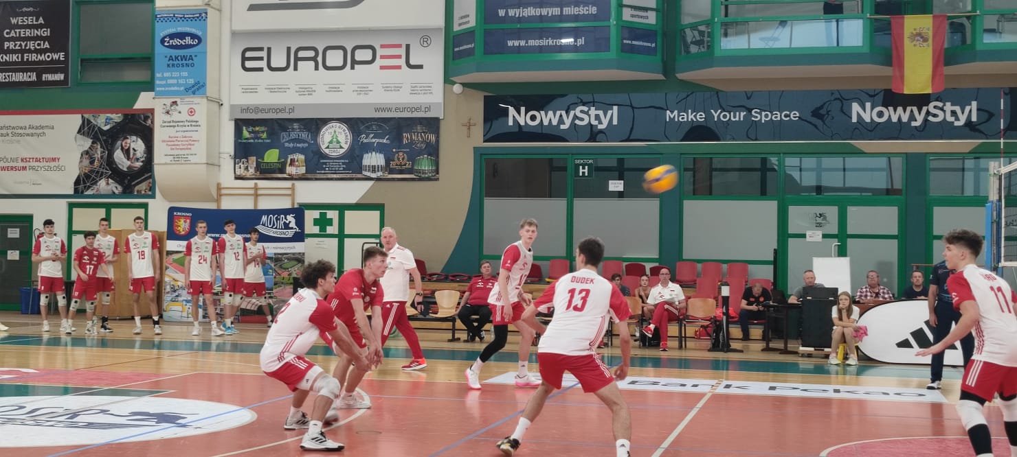 Polska - Hiszpania 3:1 w meczu reprezentacji juniorów U18